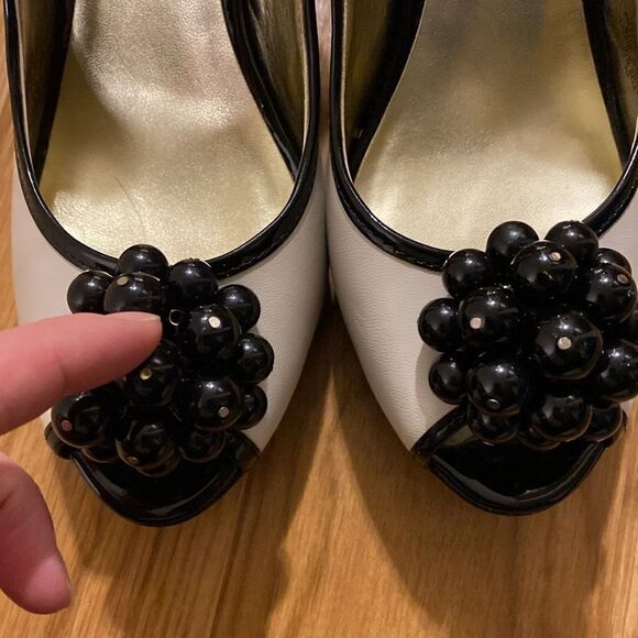 AK Anne Klein Akemani Ivory Black Beaded Slingback Peep Toe Heels (Size  9) - Picture 12 of 12